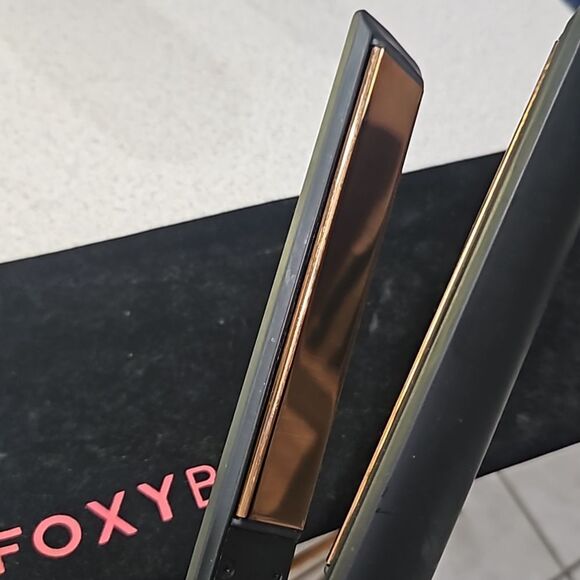 Foxybae digital straightener rose gold flat iron pre owned w dust bag - Picture 3 of 5